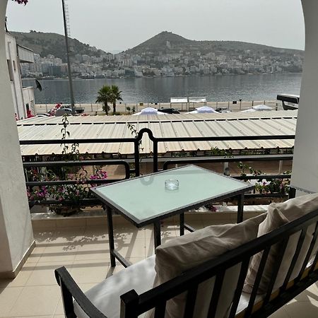 Vila Onhezmi Sarandë 外观 照片